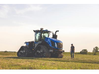 New Holland muestra el T9 SmartTrax™ PLM Intelligence™ de cara al año 2025