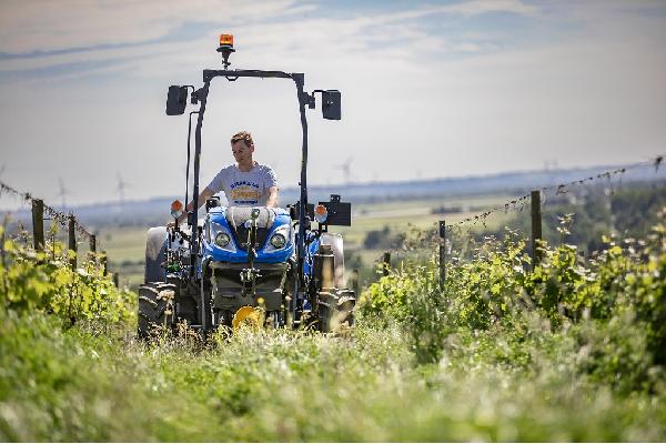 Ahora en versión CAB: la gama de tractores T4F S debuta en SITEVI 2023 