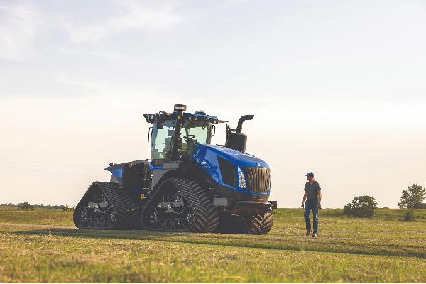 New Holland muestra el T9 SmartTrax™ PLM Intelligence™ de cara al año 2025